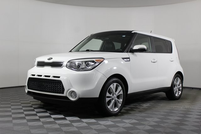 Used 2016 Kia Soul Base with VIN KNDJX3A52G7335404 for sale in Libertyville, IL