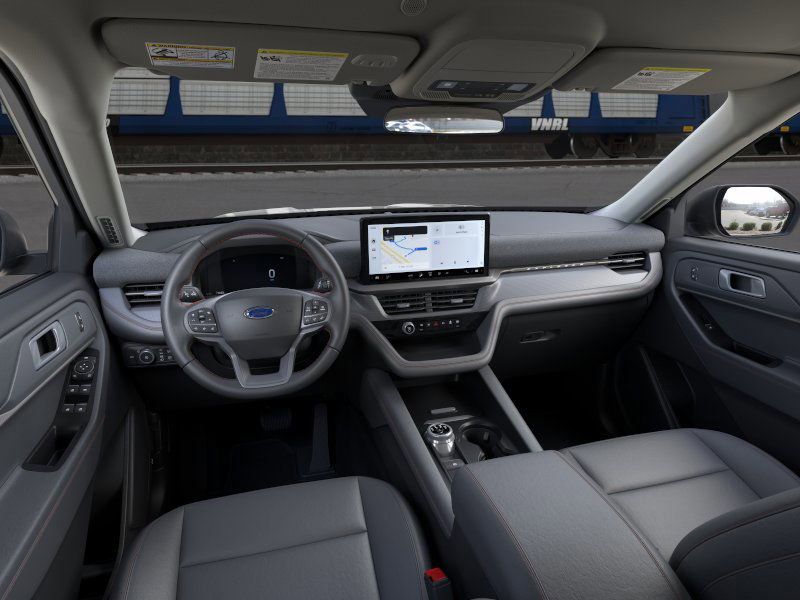 2025 Ford Explorer photo 10