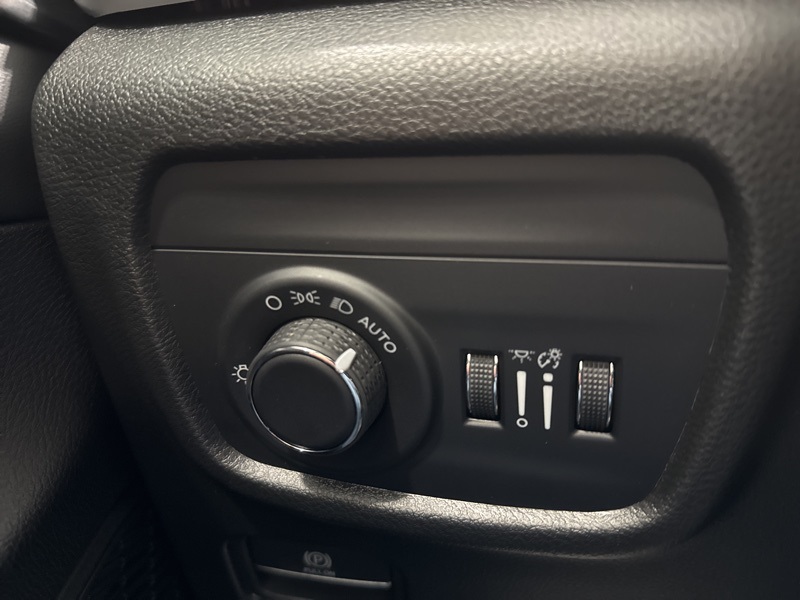 2025 Jeep Grand Cherokee Laredo X photo 22