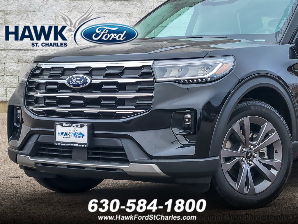 2025 Ford Explorer photo 2