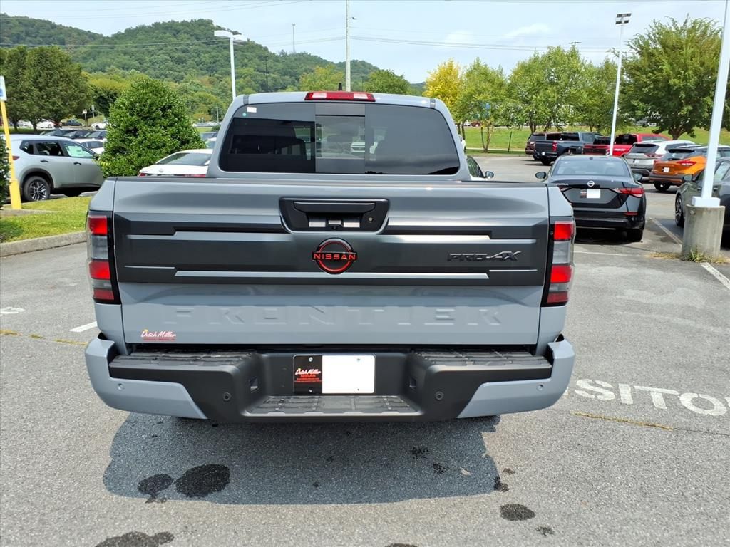2025 Nissan Frontier Crew Cab PRO-4X photo 4