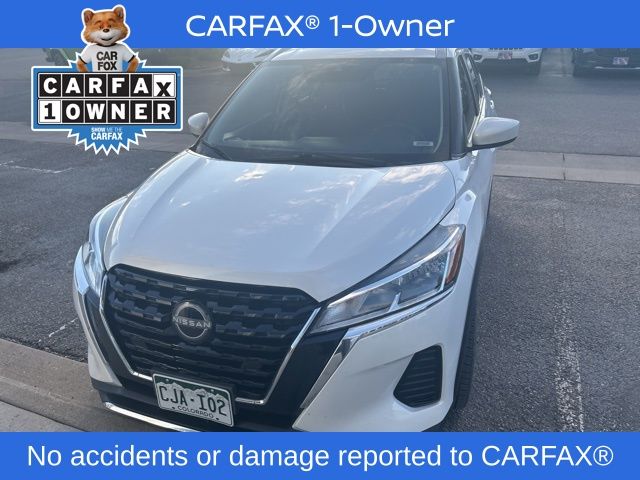 2022 Nissan Kicks SV photo 2