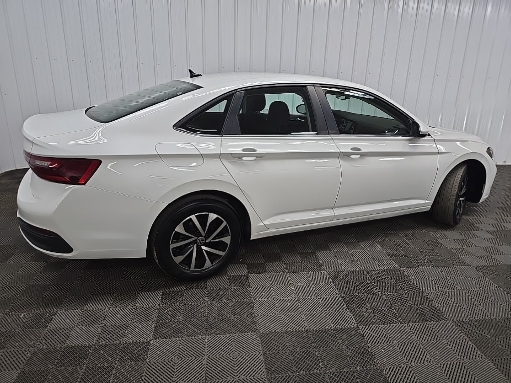 2024 Volkswagen Jetta 1.5T S photo 3