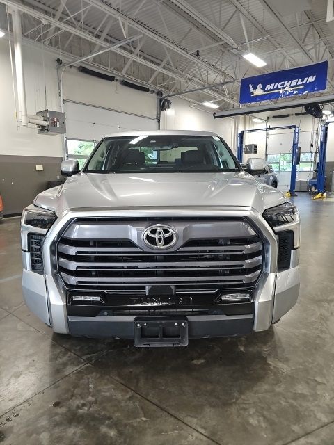 2022 Toyota Tundra Limited photo 3