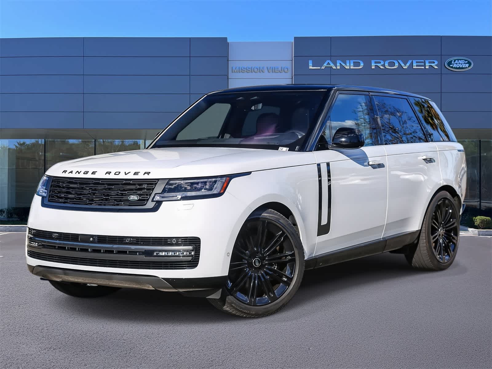 2023 Land Rover Range Rover SE's photo