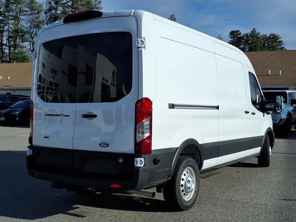 2026 Ford Transit photo 4