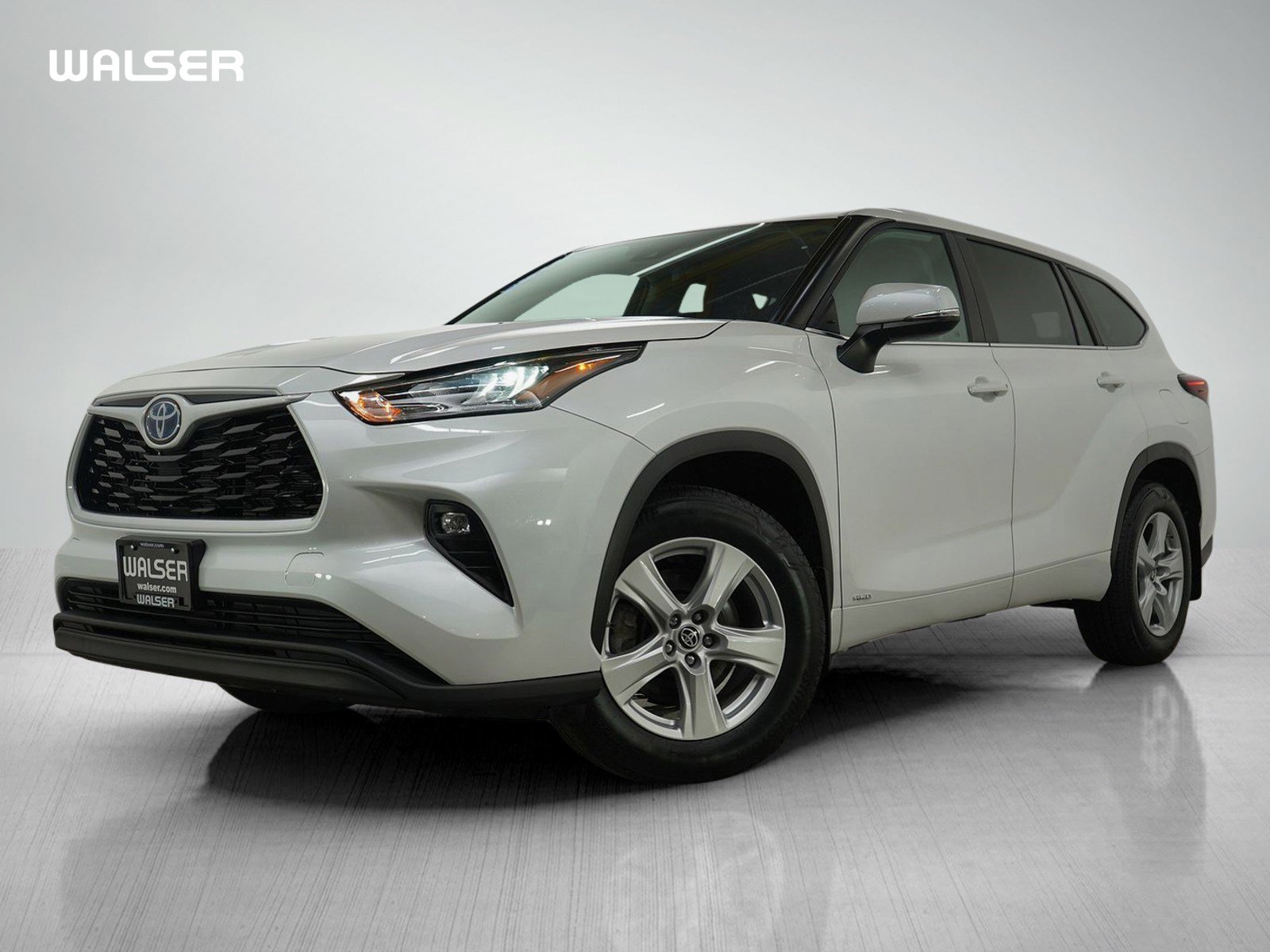 2024 Toyota Highlander Hybrid LE's photo