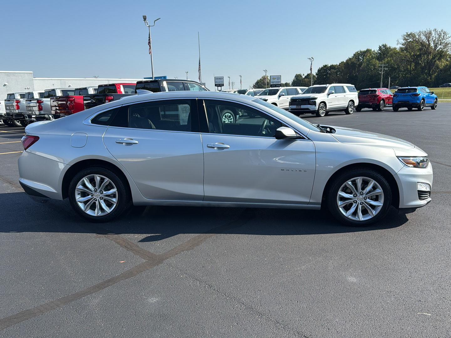 2022 Chevrolet Malibu 1LT photo 3