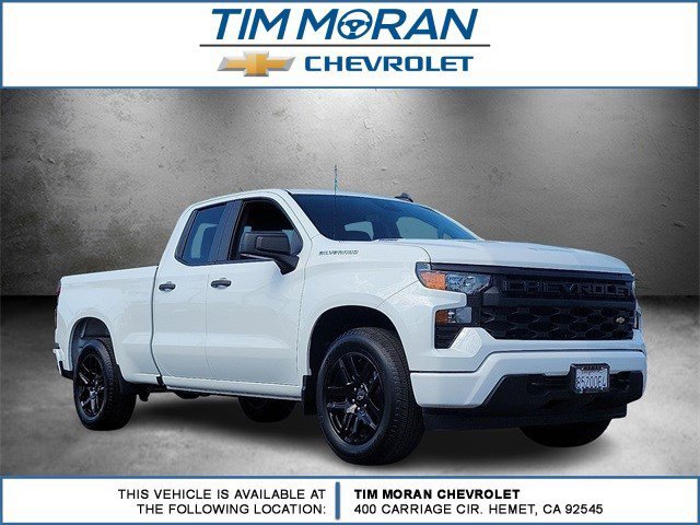 2025 Chevrolet Silverado 1500 Custom photo 2