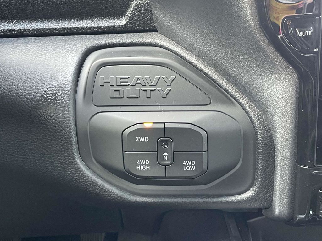 2025 Ram 2500 Laramie photo 35