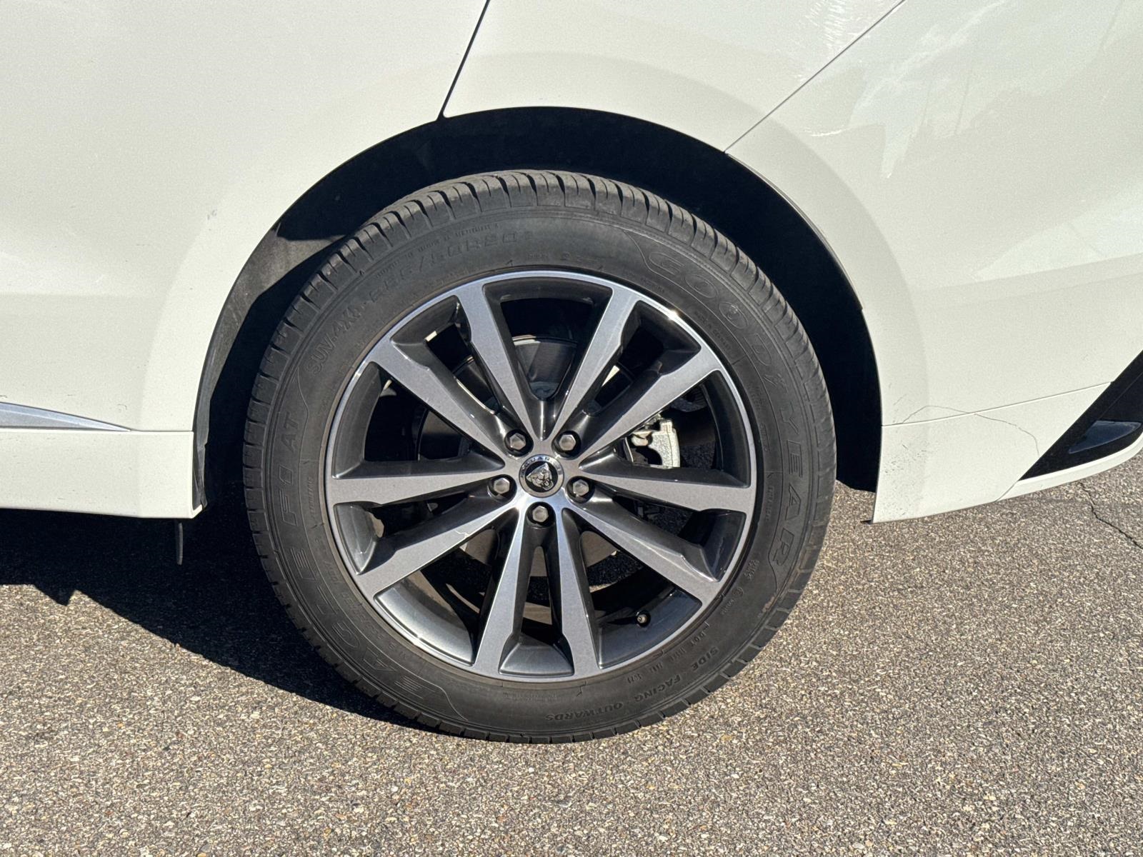 2025 Jaguar F-PACE P250 R-Dynamic S photo 3