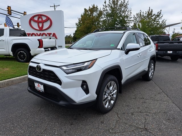 2025 Toyota RAV4 XLE Premium's photo
