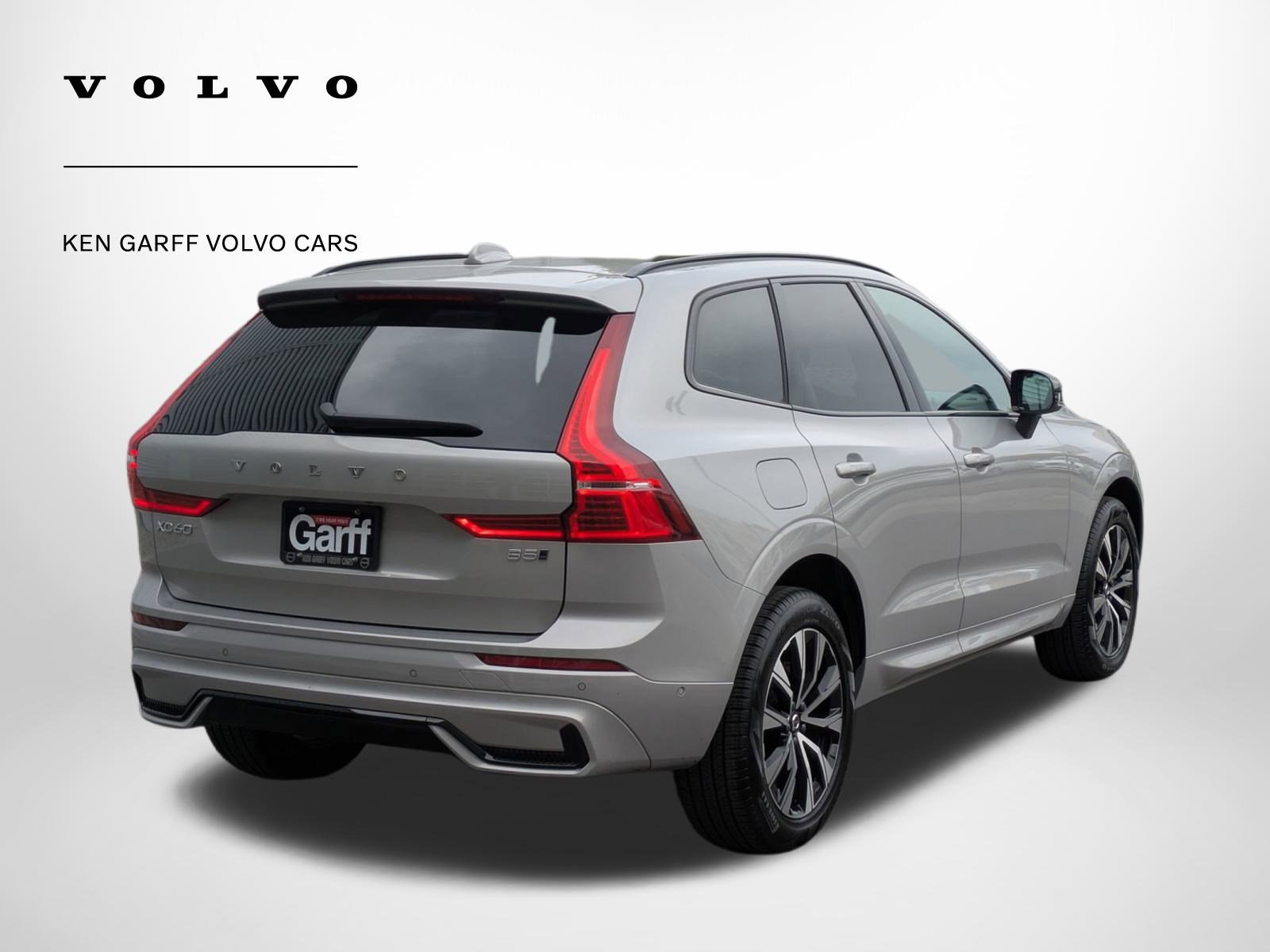 2025 Volvo XC60 Plus photo 3