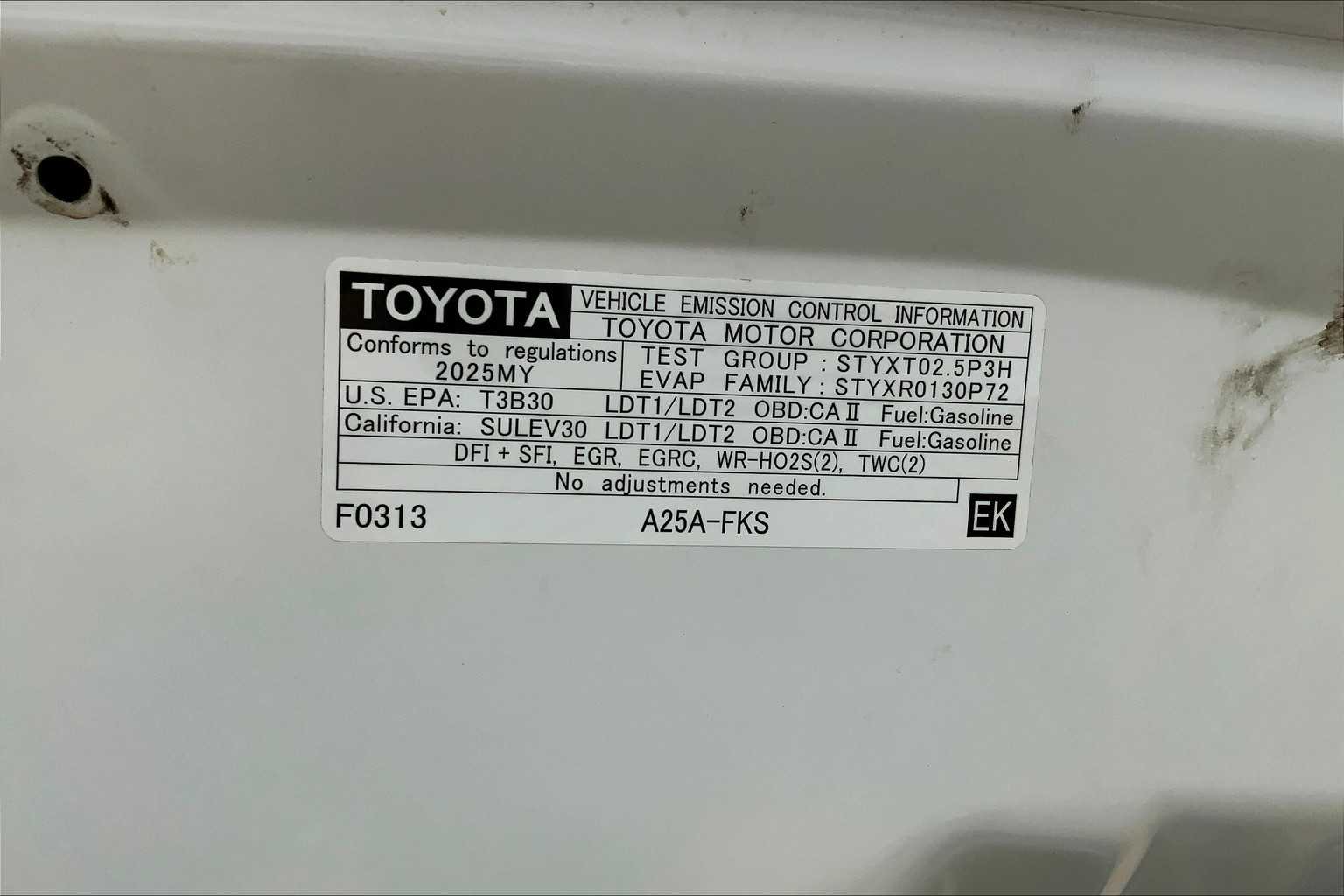 2025 Toyota RAV4 LE photo 28