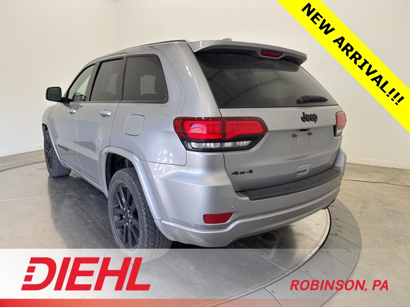 2019 Jeep Grand Cherokee Altitude photo 4