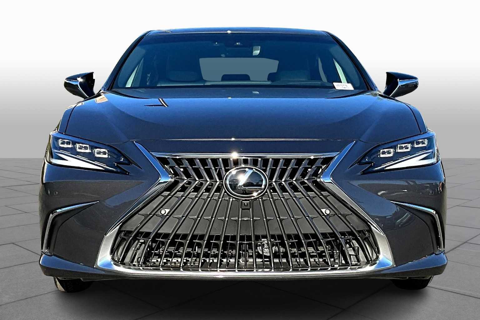 2025 Lexus ES 300h Luxury photo 3