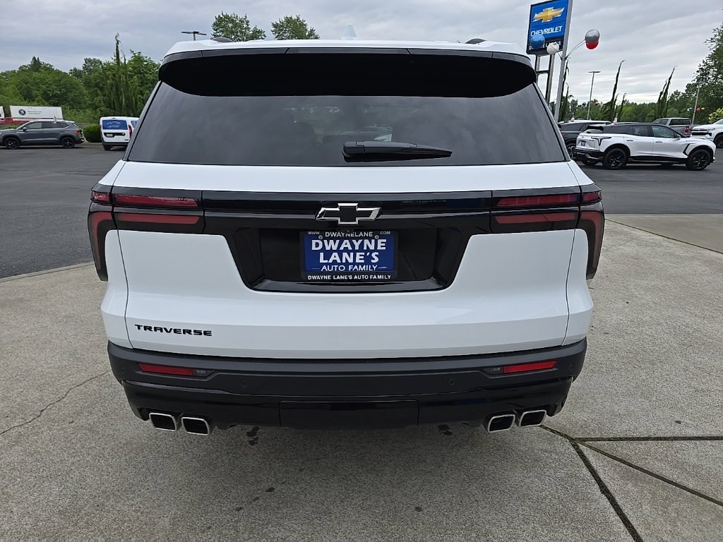2025 Chevrolet Traverse photo 4