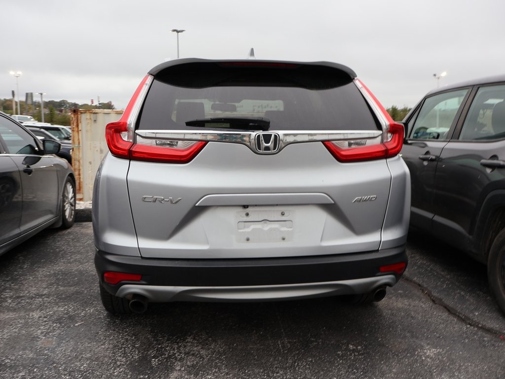 2017 Honda CR-V Touring photo 4