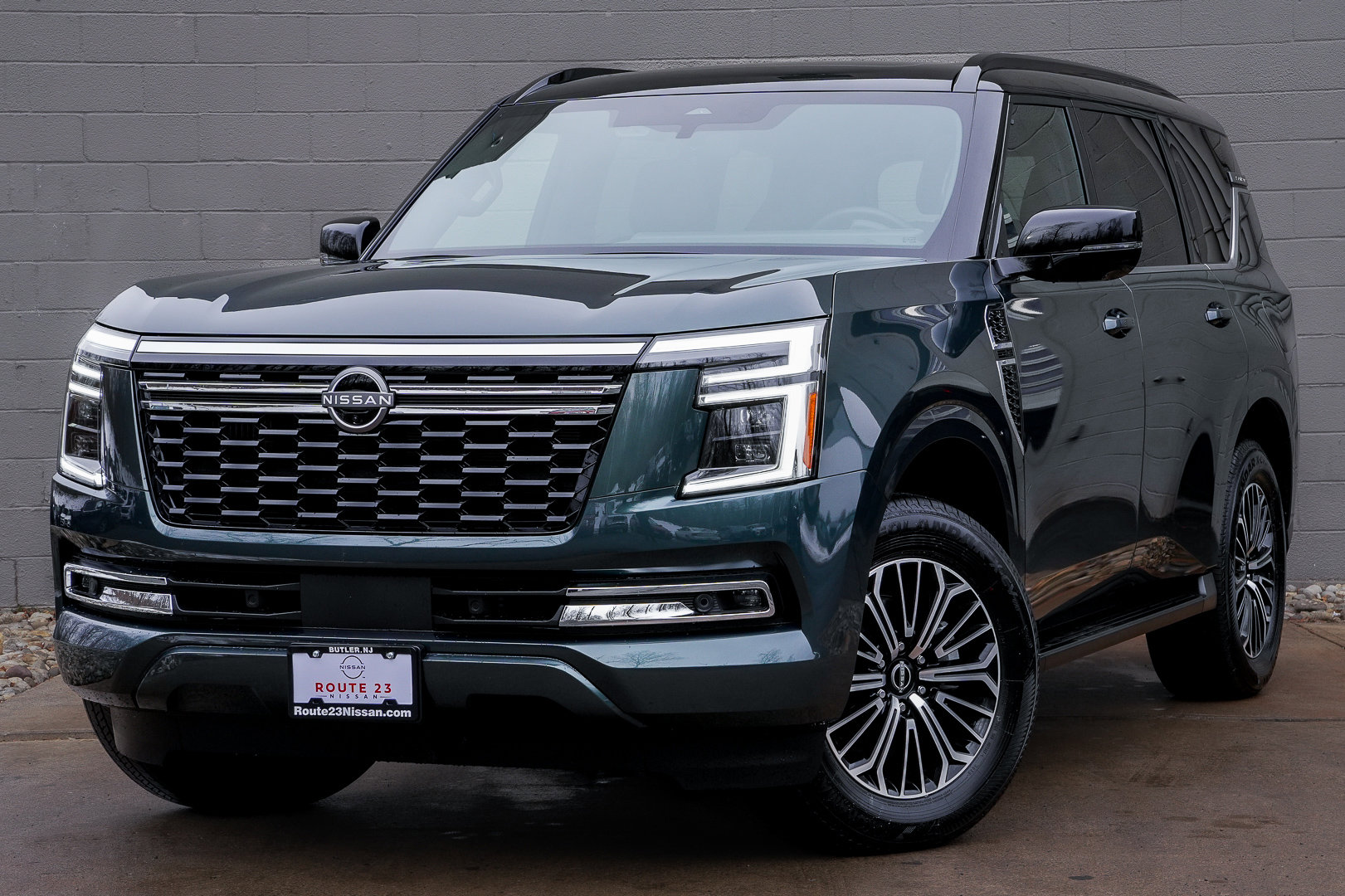 2026 Nissan Armada Platinum's photo