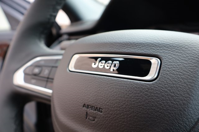 2025 Jeep Compass Altitude photo 24