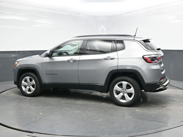 2021 Jeep Compass Latitude photo 2