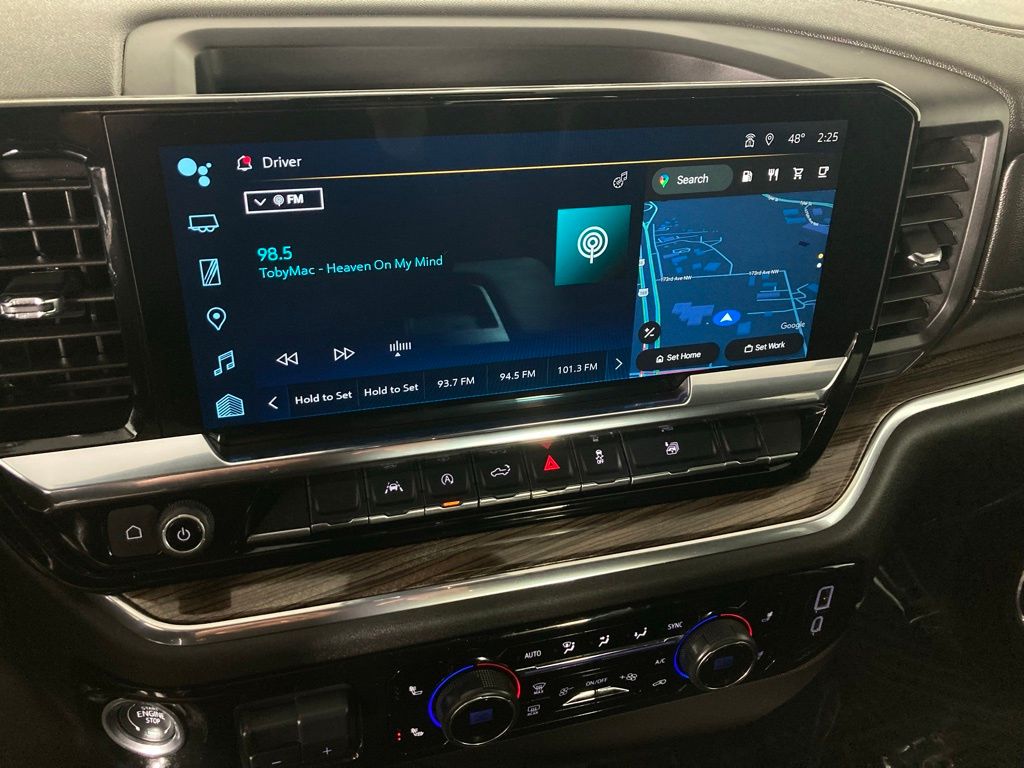 Used 2025 Chevrolet Silverado 1500 LT with VIN 1GCUKDED6SZ130071 for sale in Elk River, Minnesota