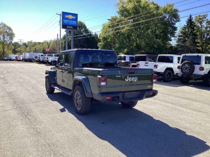 2022 Jeep Gladiator Overland photo 3