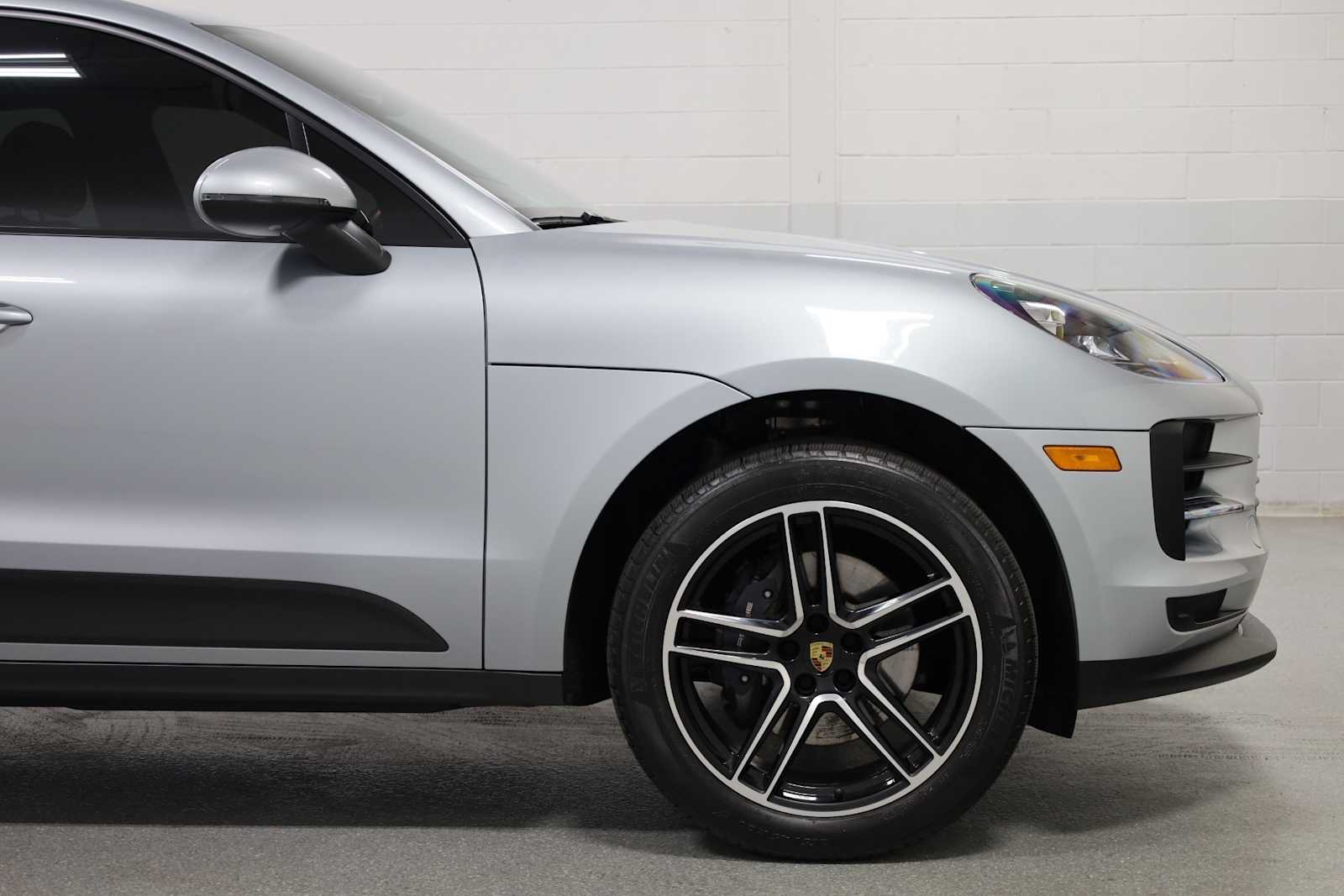 2021 Porsche Macan Base photo 11