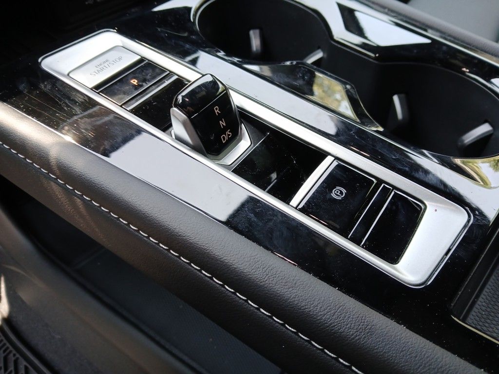2025 Volkswagen Atlas Cross Sport SE Technology photo 24