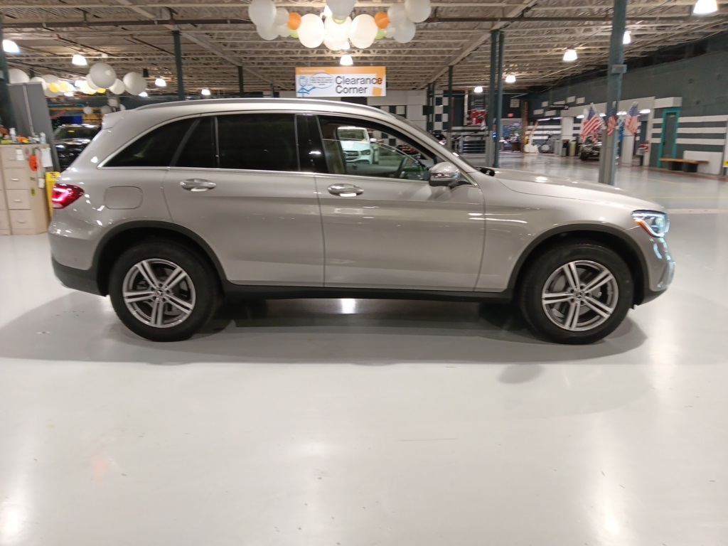 2022 Mercedes Benz GLC 300 4MATIC photo 4