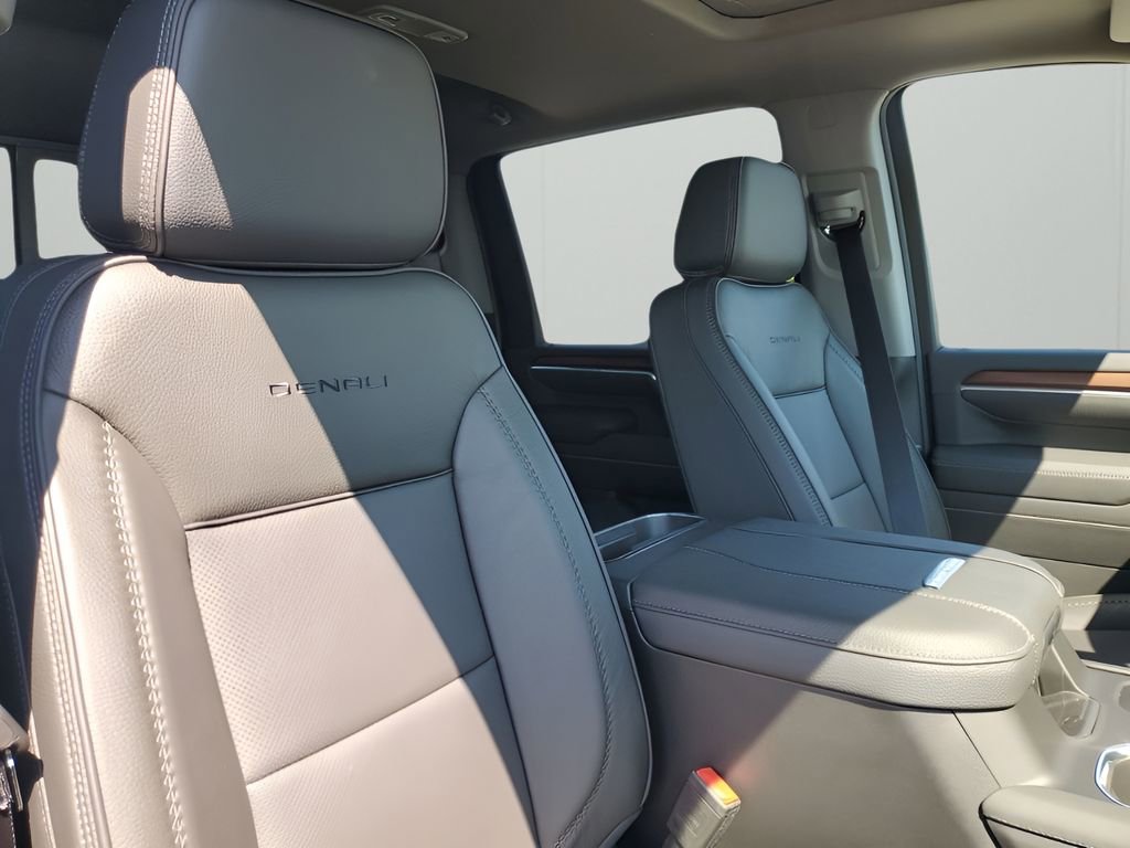2026 Gmc Sierra 2500 Denali photo 11