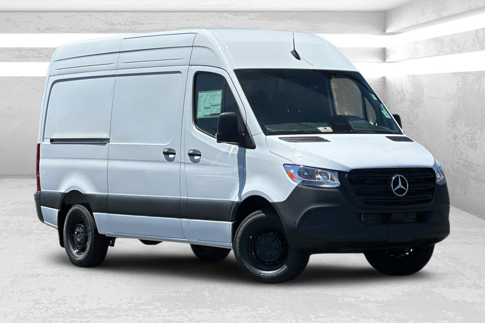 2025 Mercedes-Benz Sprinter Cargo Van Base's photo
