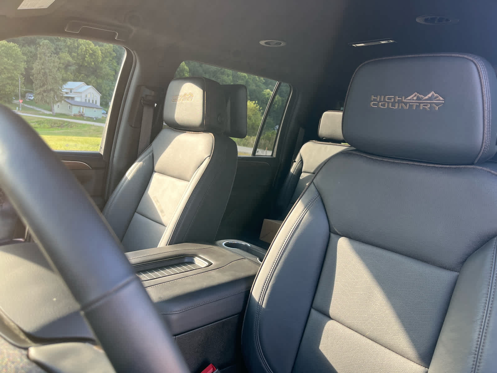 2023 Chevrolet Suburban High Country photo 23