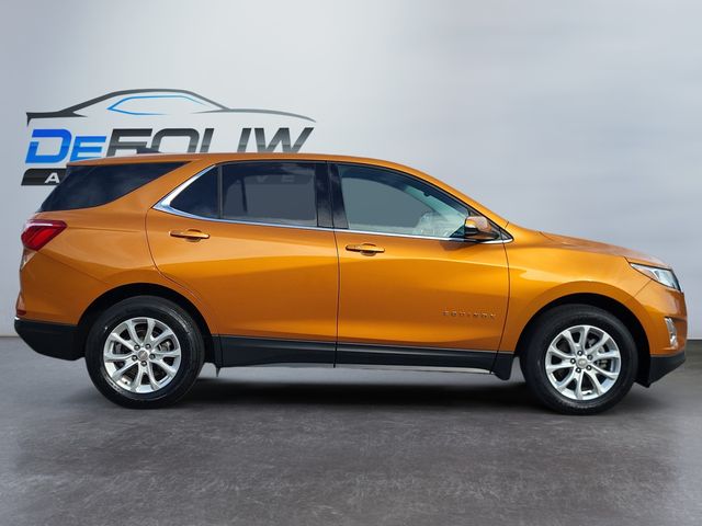 2019 Chevrolet Equinox LT photo 2