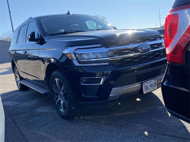 2024 Ford Expedition Limited's photo