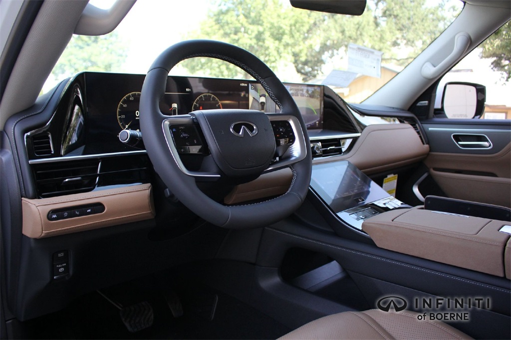 2026 Infiniti QX80 Luxe photo 4