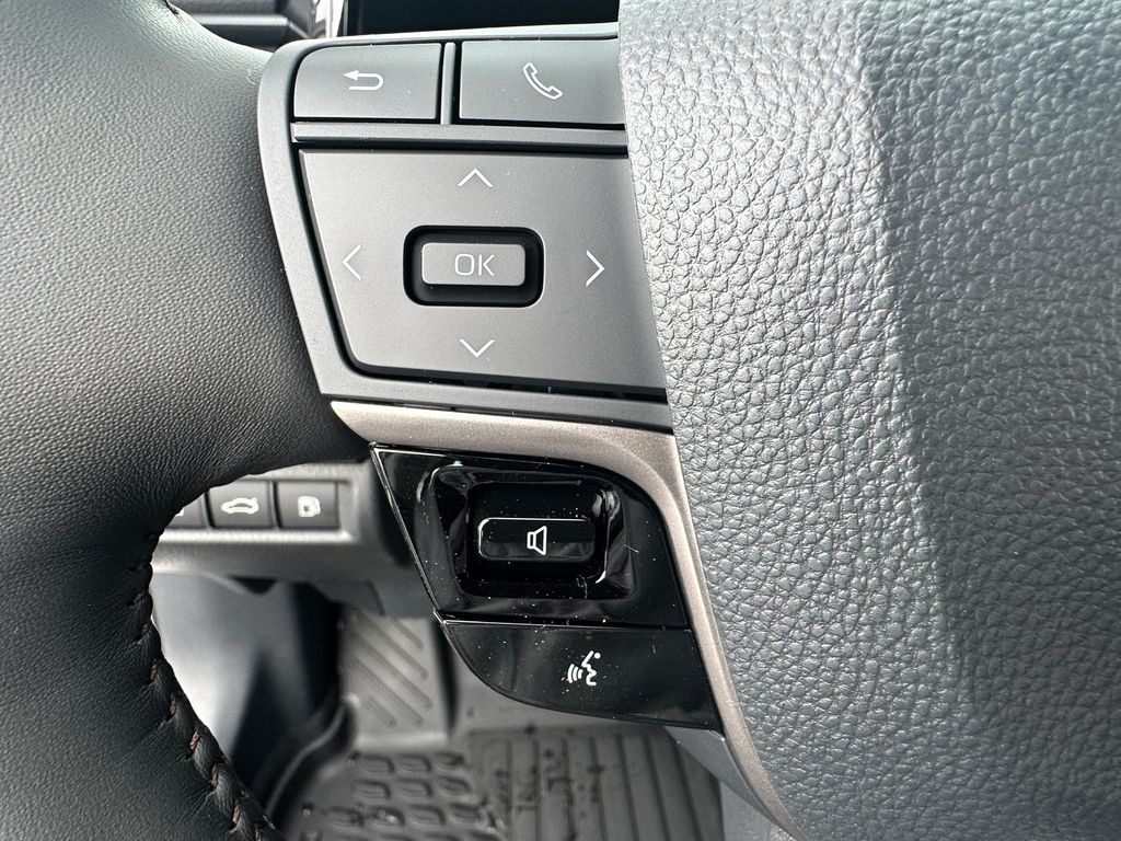 2026 Toyota Camry XLE photo 19