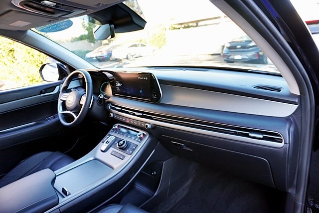 Used 2024 Black Hyundai XRT image 10