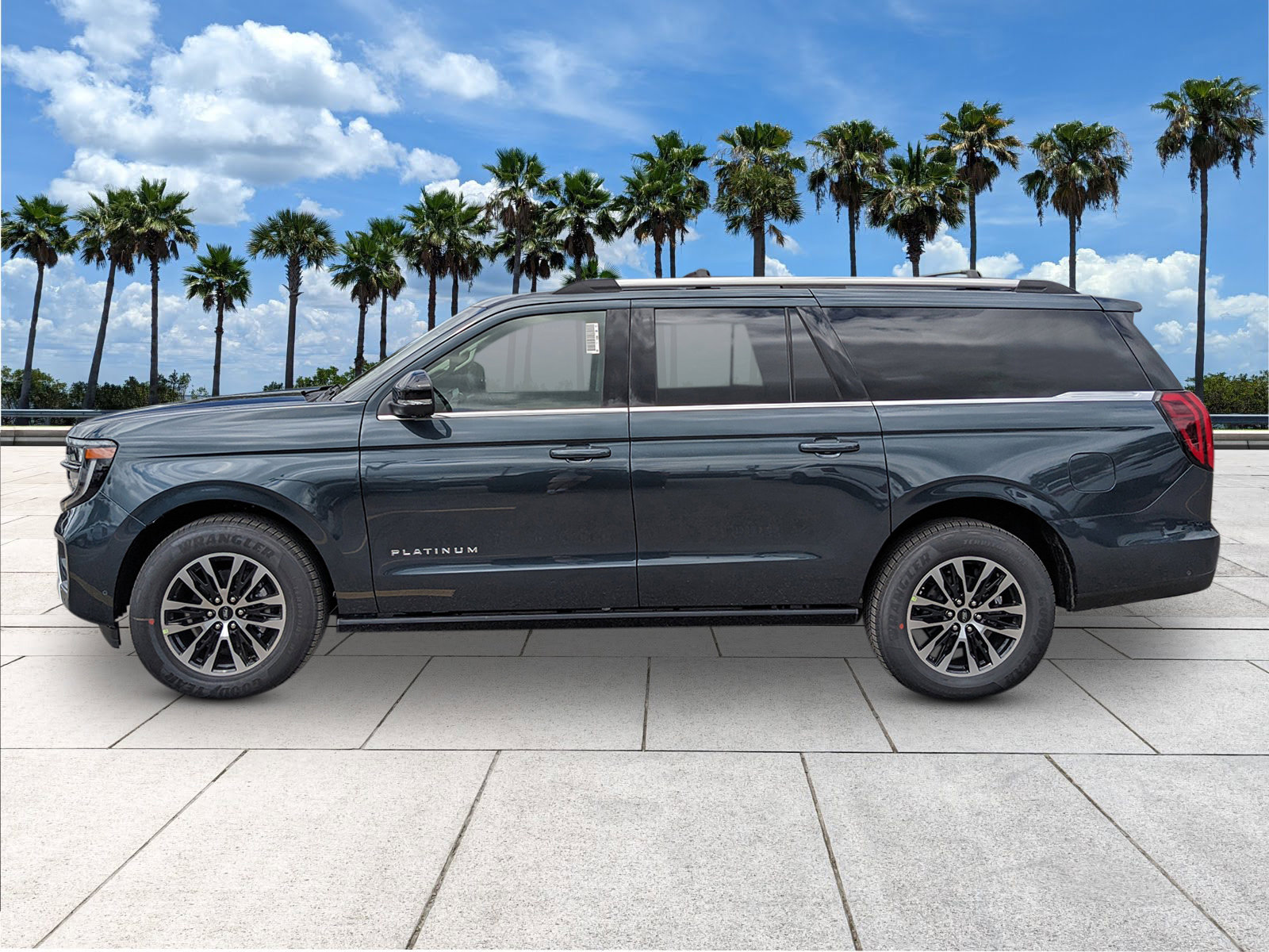 2025 Ford Expedition MAX Platinum photo 5