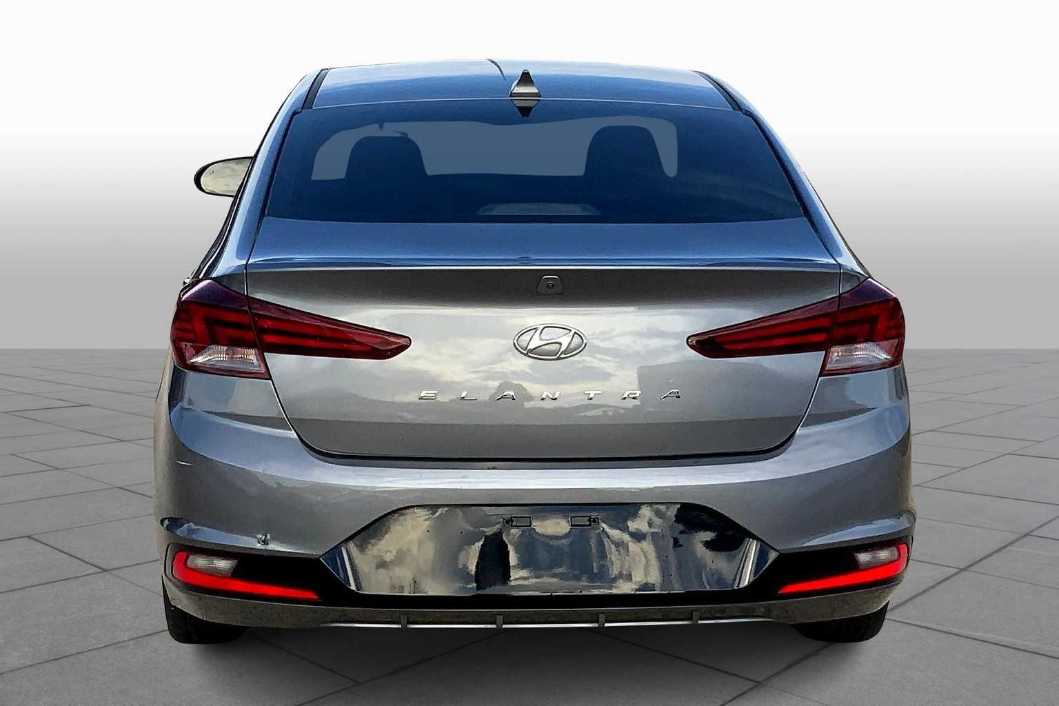 2019 Hyundai Elantra Value Edition photo 4