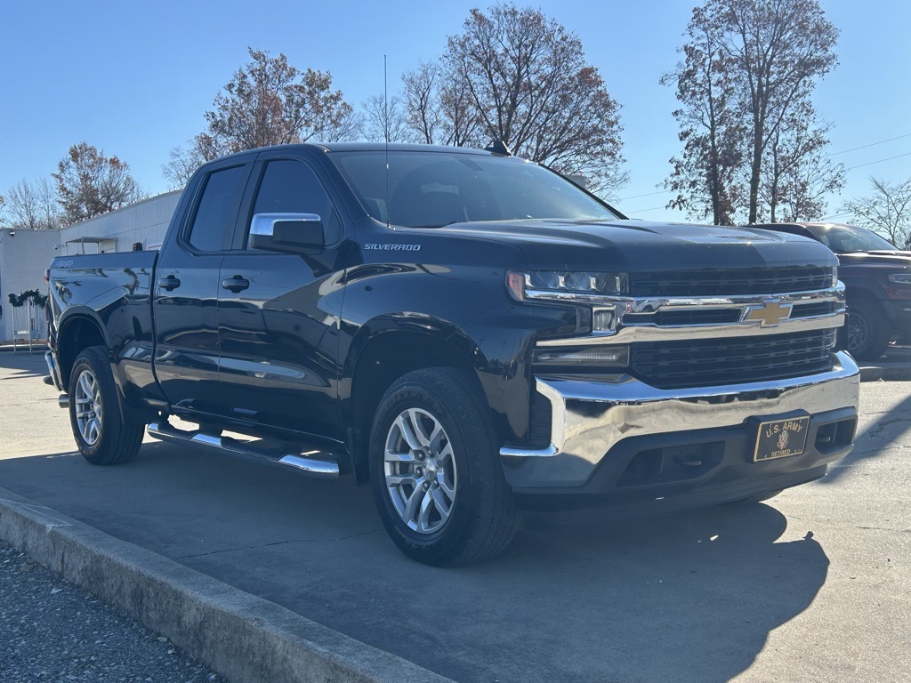 2020 Chevrolet Silverado 1500 LT photo 4