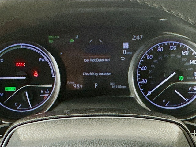 2022 Toyota Camry Hybrid XSE photo 2