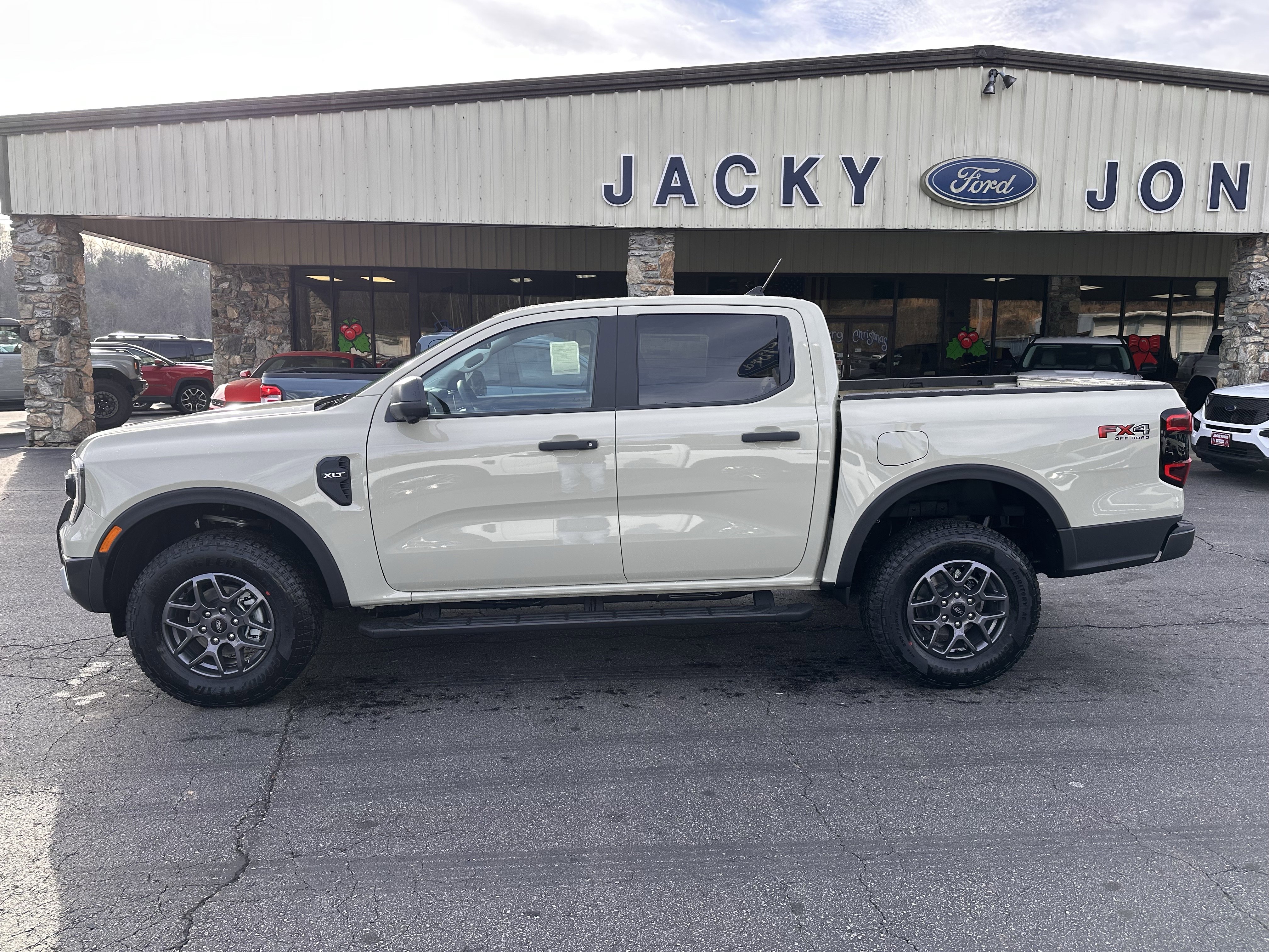 2025 Ford Ranger XLT's photo