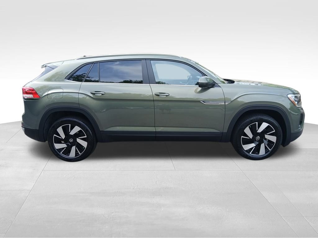 2025 Volkswagen Atlas Cross Sport SE Technology photo 6