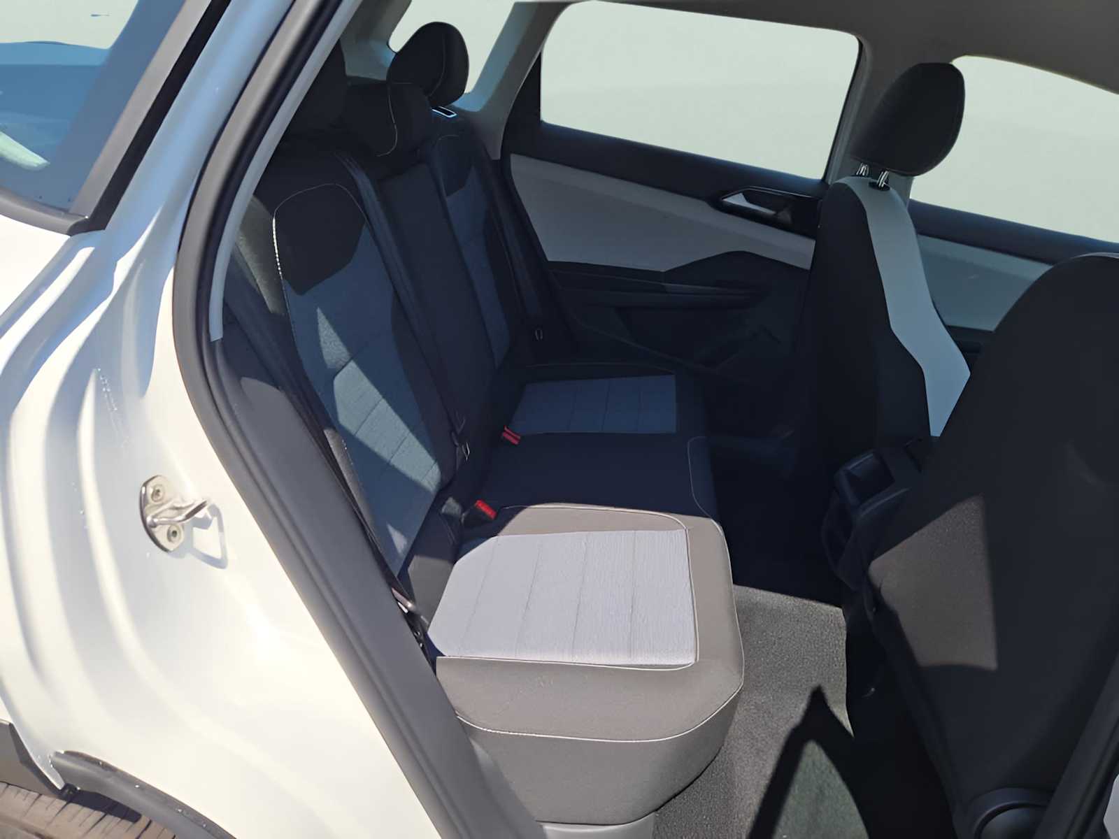 2025 Volkswagen Taos S photo 34