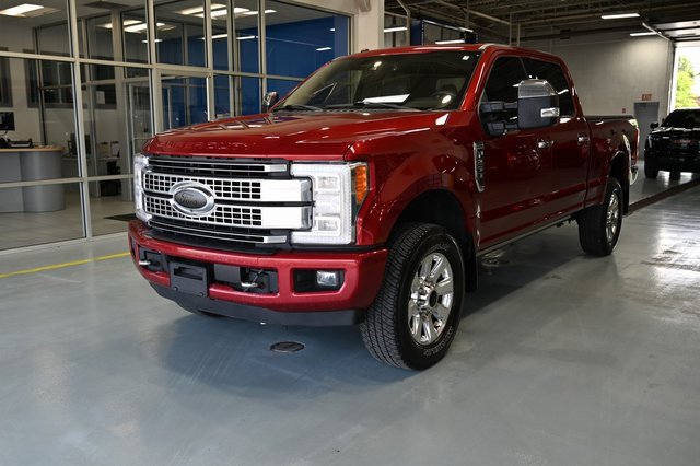2018 Ford F-250 Super Duty Platinum's photo