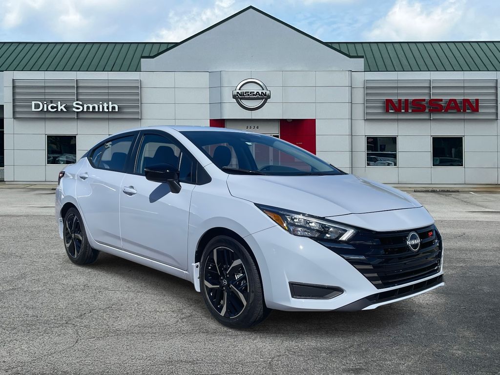 2025 Nissan Versa Sedan SR's photo