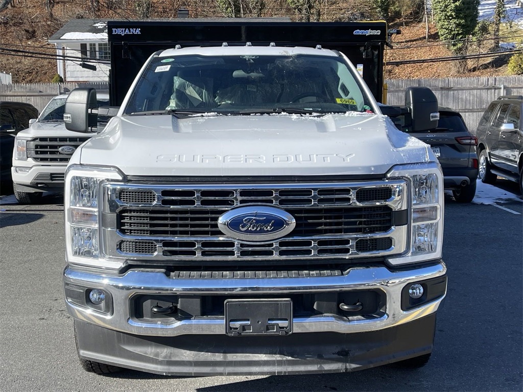 2024 Ford F-350 XL photo 2