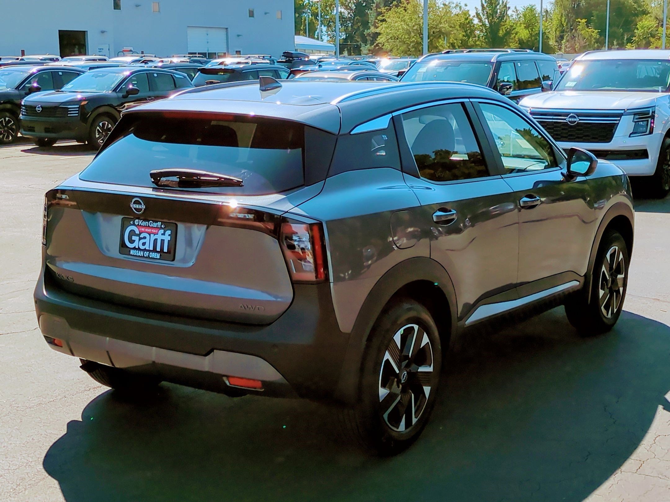 2025 Nissan Kicks SV photo 3