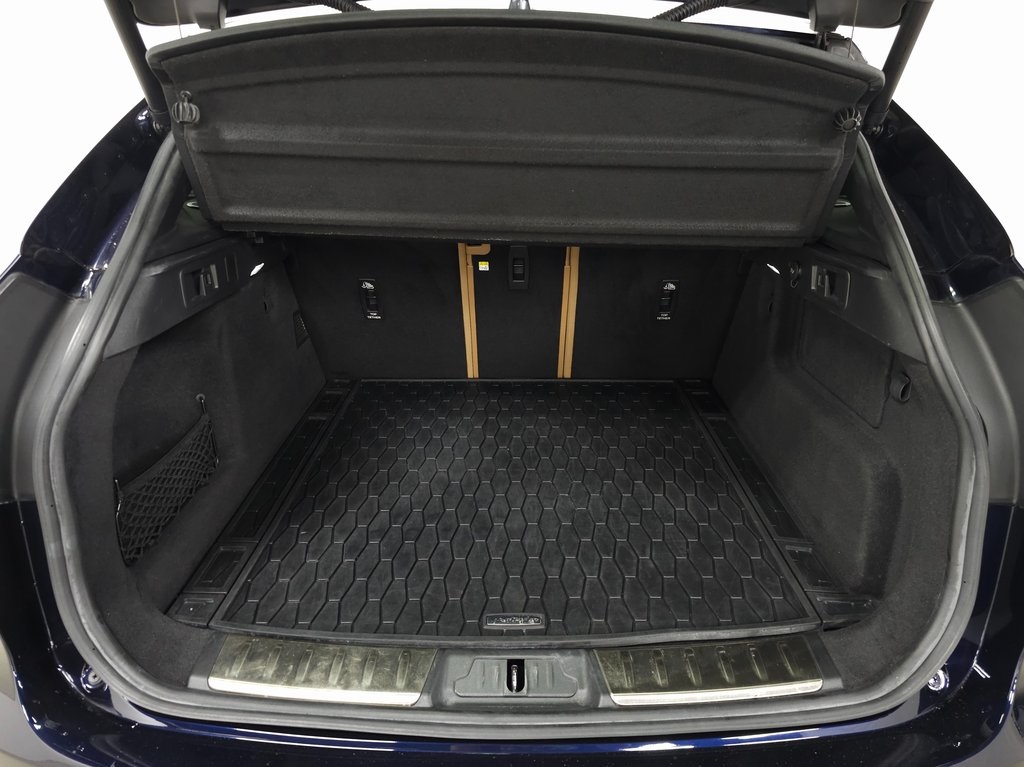 2022 JAGUAR F-PACE - Image 5